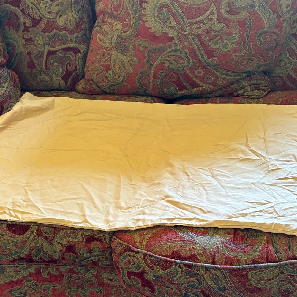Elegant Cream Bedding Cover